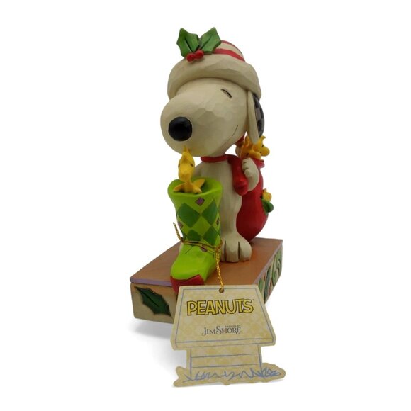 Enesco JIM SHORE 2021 Peanuts Snoopy Gifts of Friendship Christmas Figurine - Picture 6 of 11